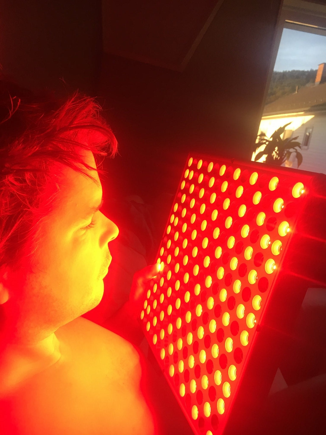Red Light - is it dangerous for my eyes? - Home Light Therapy